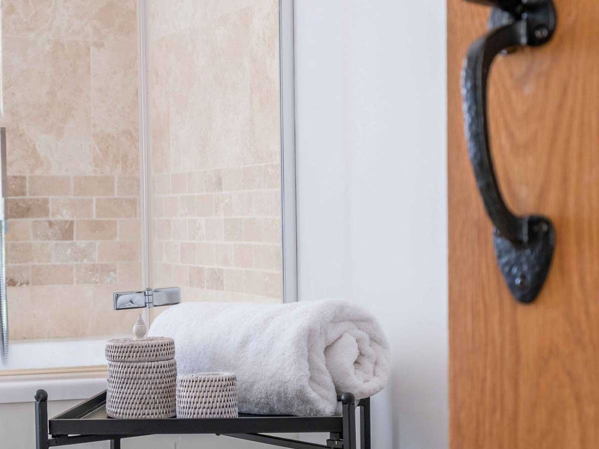 Cottage-Bathroom